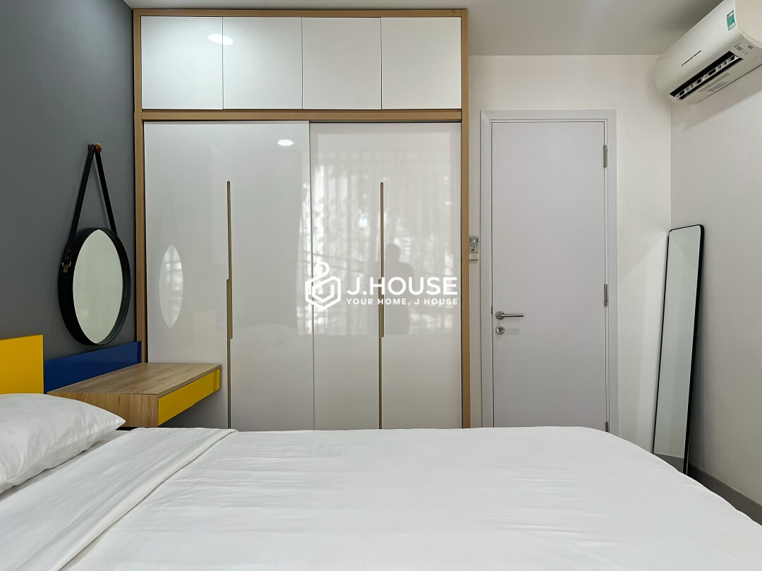 Modern 1 bedroom apartment for rent at Estar Apartment, District 3