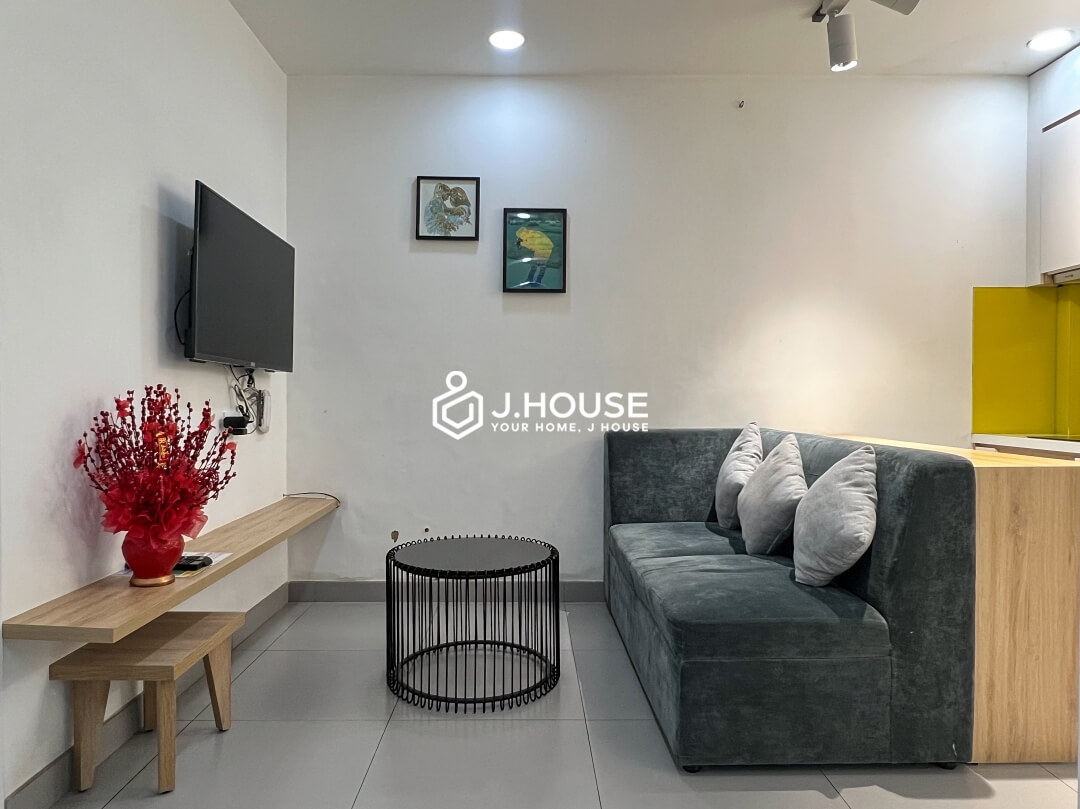 Modern 1 bedroom apartment for rent at Estar Apartment, District 3