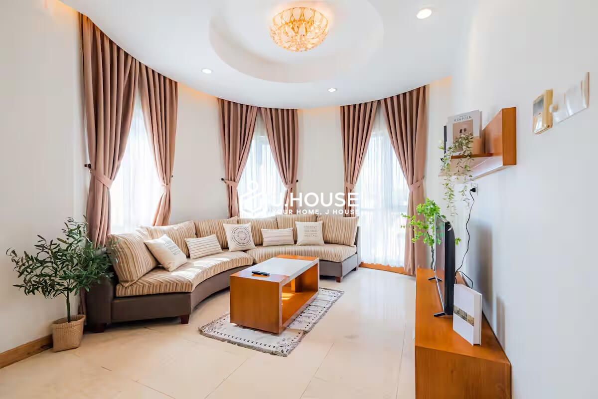 Modern 3 bedroom apartment with city view at Saigon Pavillon, District 3, HCMC