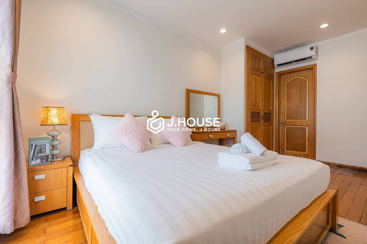 Modern 3 bedroom apartment with city view at Saigon Pavillon, District 3, HCMC