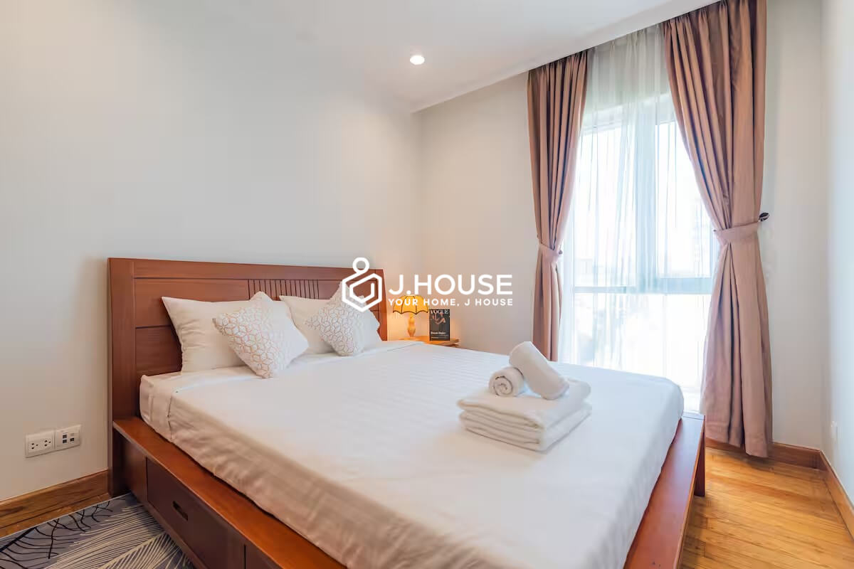 Modern 3 bedroom apartment with city view at Saigon Pavillon, District 3, HCMC