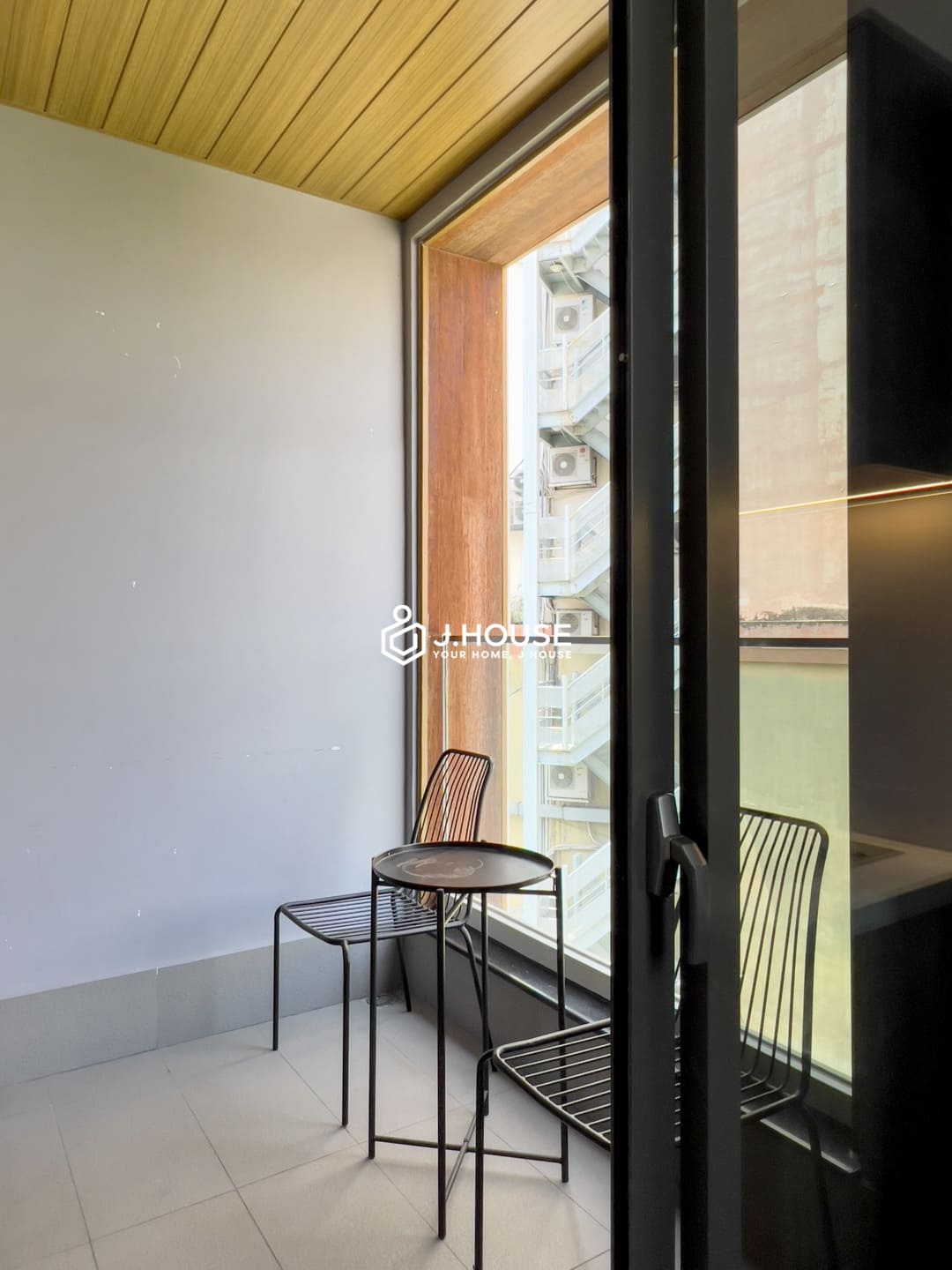 Modern studio apartment for rent with balcony at AV House, District 3, HCMC