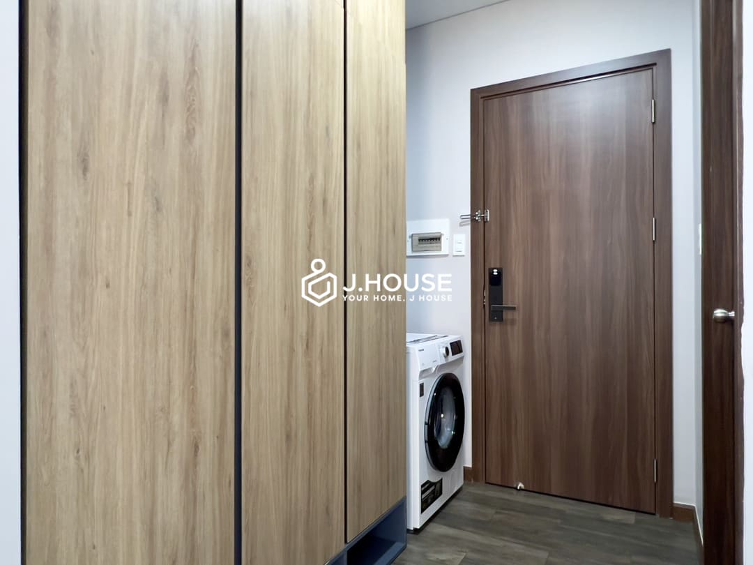 Modern studio apartment for rent with balcony at AV House, District 3, HCMC