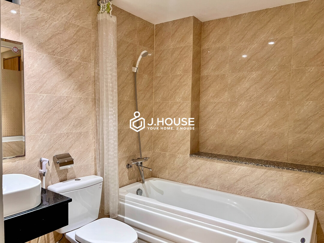 Rent a 1 br apartment on Nguyen Huu Canh Street, Binh Thanh District