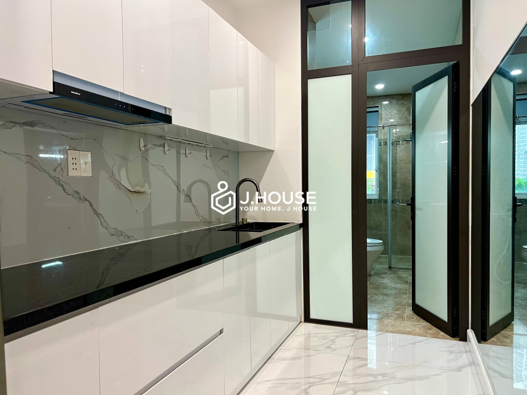 Spacious 1 BR apartment for rent on Nguyen Huu Canh Street, Binh Thanh District