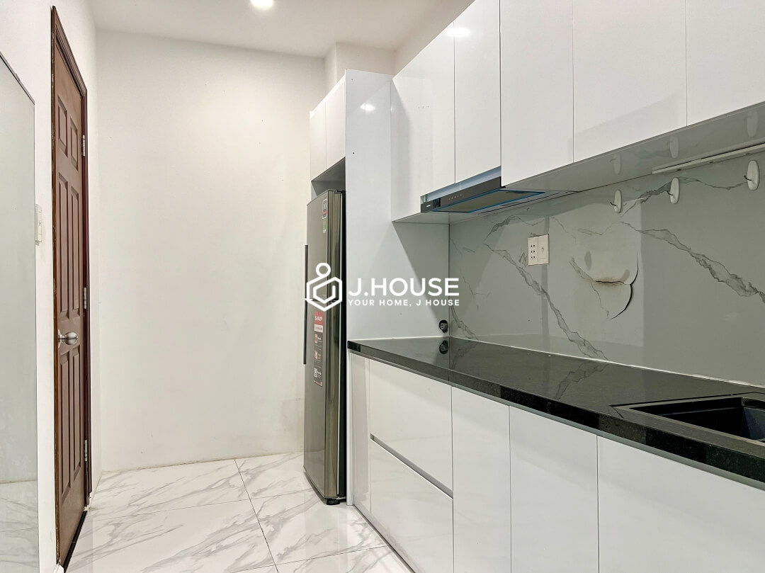 Spacious 1 BR apartment for rent on Nguyen Huu Canh Street, Binh Thanh District