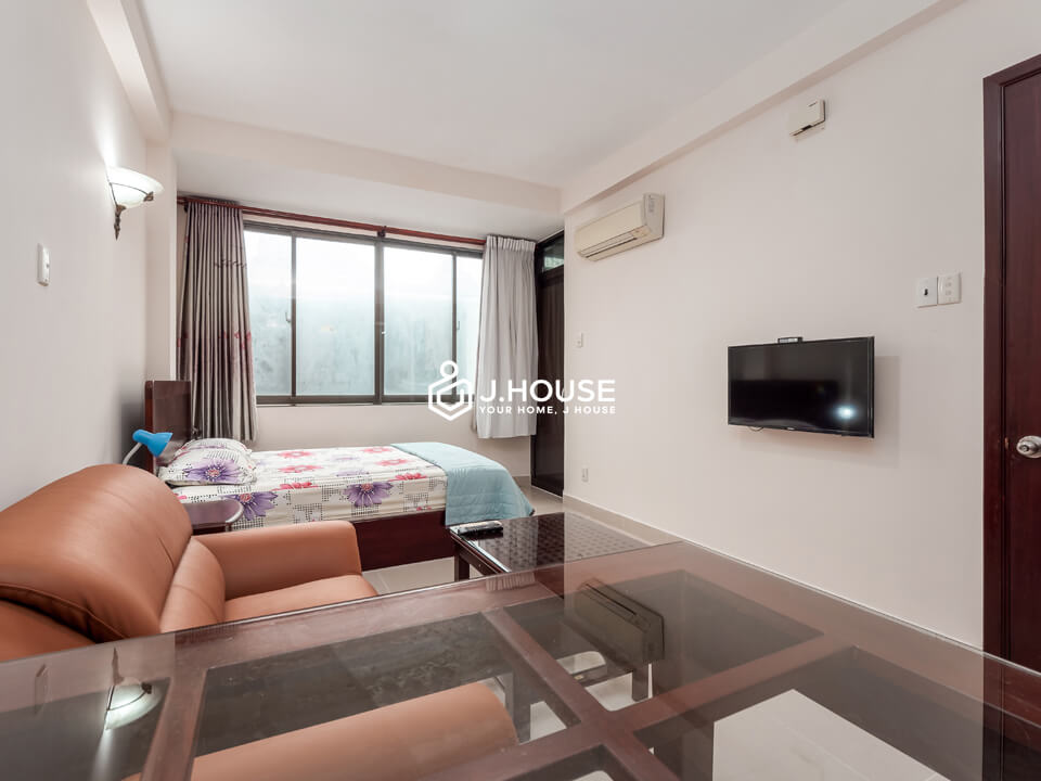 Studio apartment for rent with balcony at Twinpines, District 1, HCMC