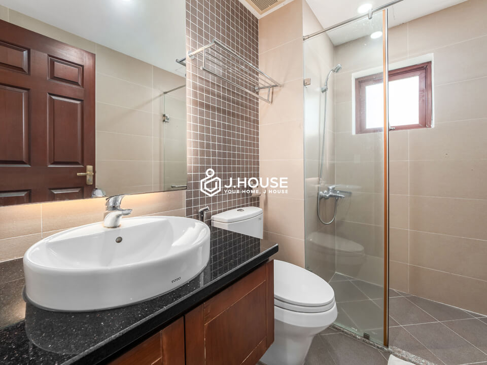 Studio apartment for rent with balcony in Binh Thanh District - Chi's Apartment