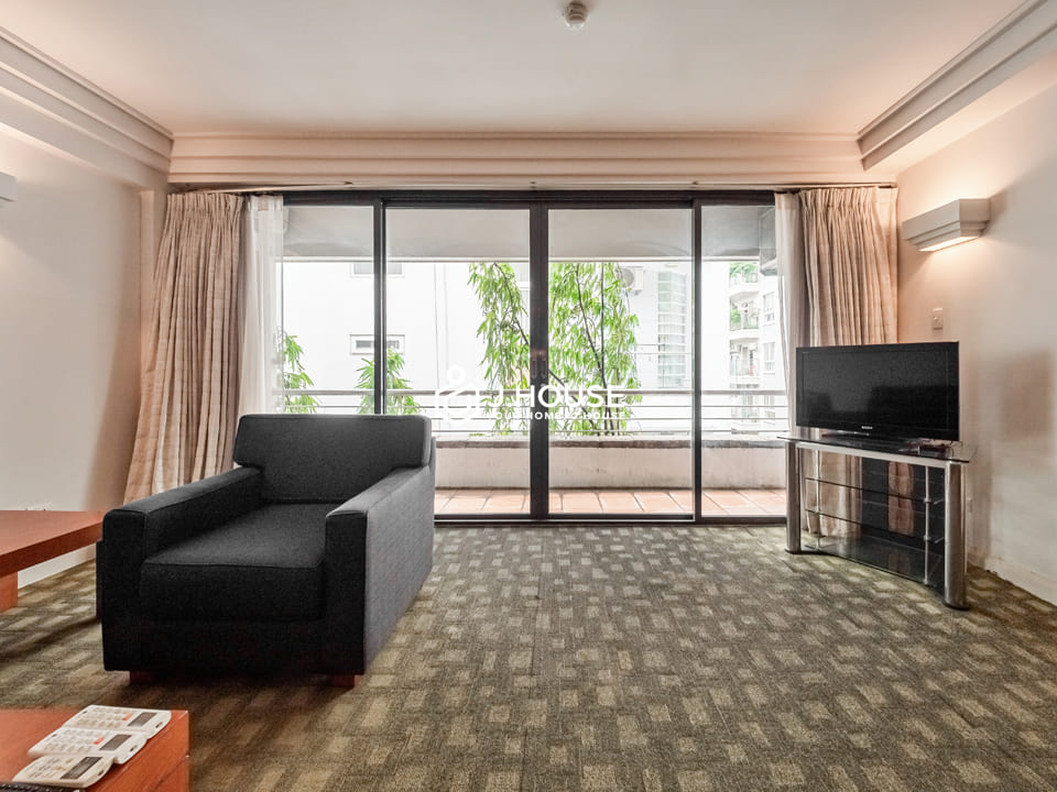 2br apartment for rent with balcony at Saigon Apartment, District 3, HCMC
