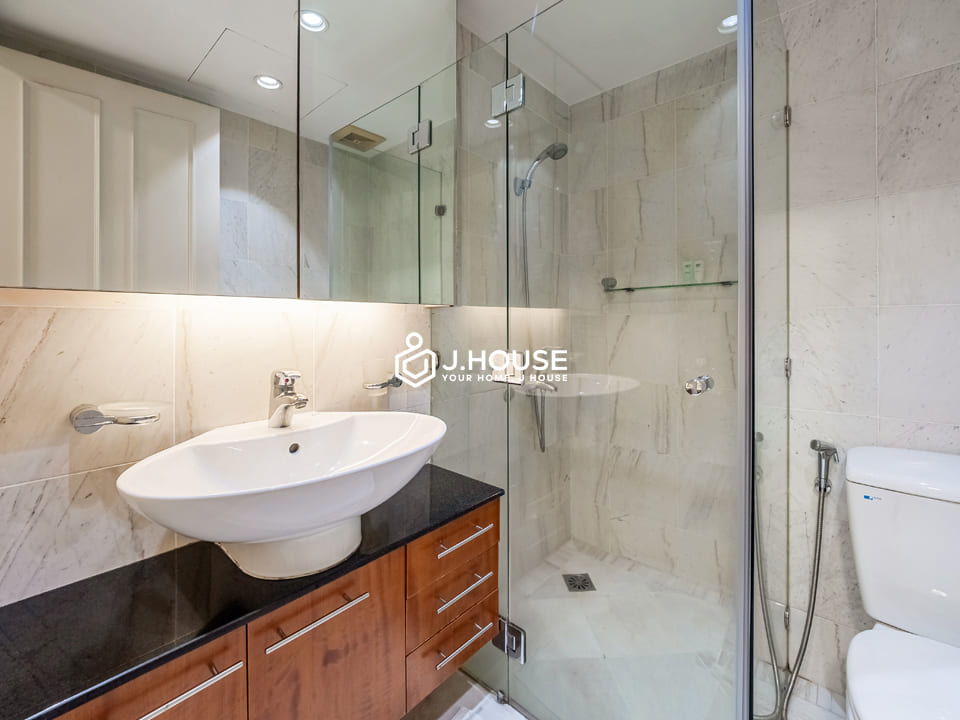 2br apartment for rent with balcony at Saigon Apartment, District 3, HCMC