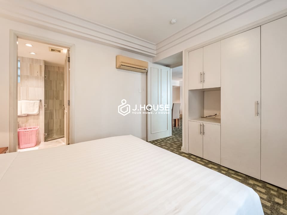 2br apartment for rent with balcony at Saigon Apartment, District 3, HCMC