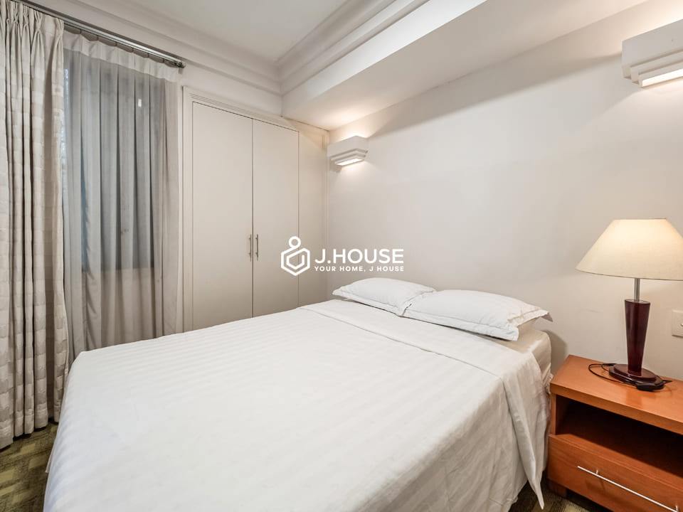 2br apartment for rent with balcony at Saigon Apartment, District 3, HCMC