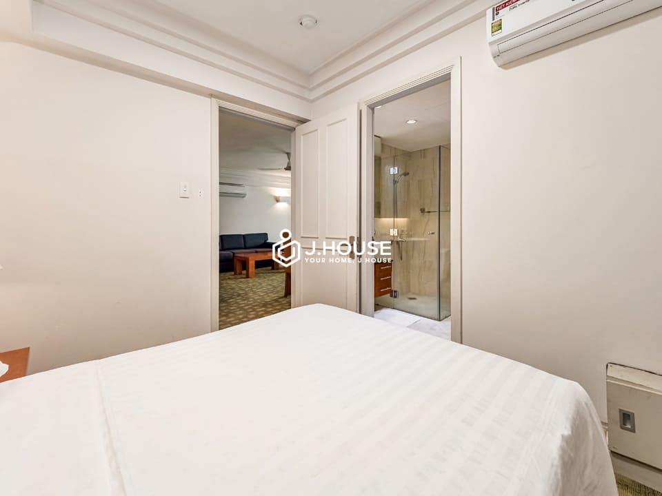 2br apartment for rent with balcony at Saigon Apartment, District 3, HCMC