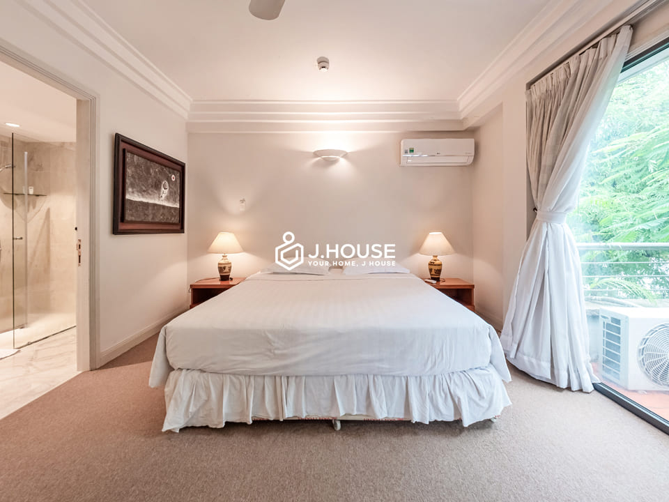 3br duplex apartment for rent at Saigon Apartment, District 3, HCMC