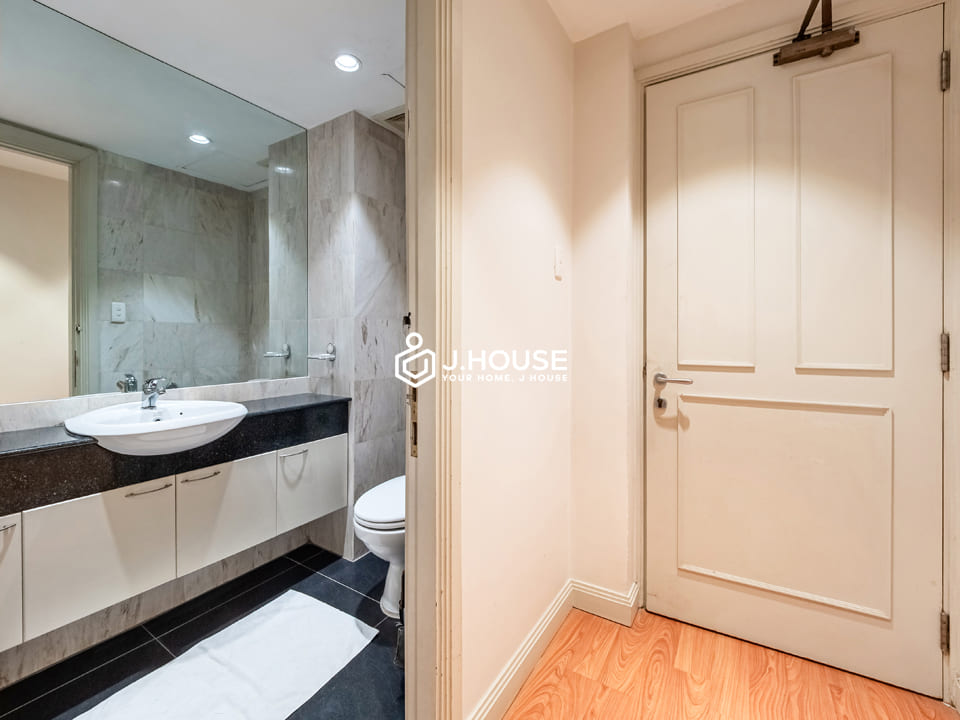 3br duplex apartment for rent at Saigon Apartment, District 3, HCMC