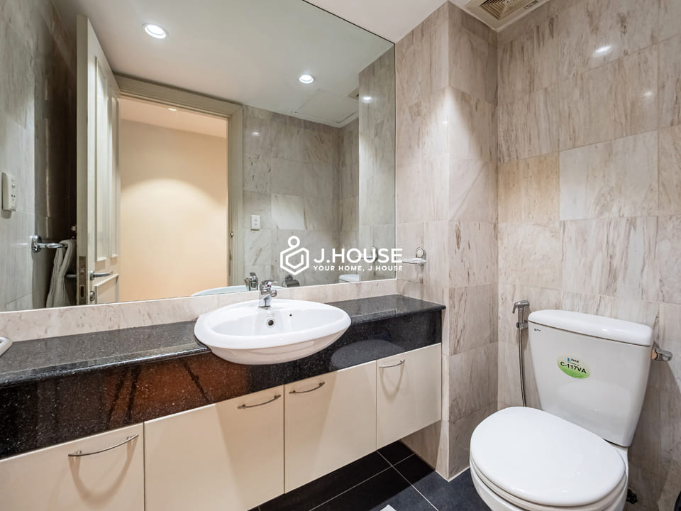 3br duplex apartment for rent at Saigon Apartment, District 3, HCMC