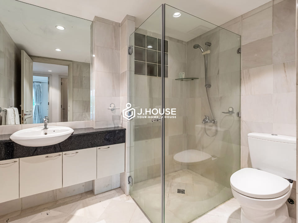 3br duplex apartment for rent at Saigon Apartment, District 3, HCMC