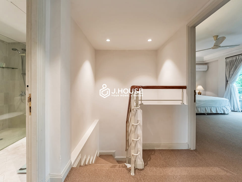 3br duplex apartment for rent at Saigon Apartment, District 3, HCMC
