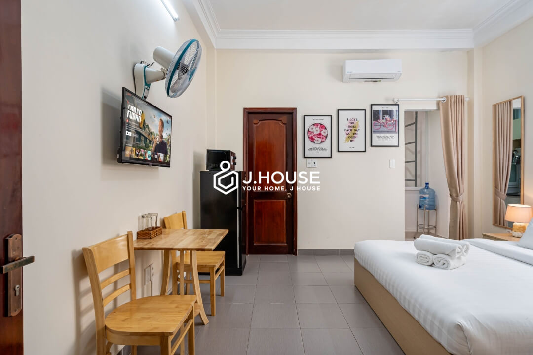 Affordable serviced apartment for rent in the heart of District 1, HCMC