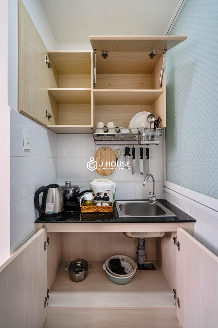 Affordable serviced apartment for rent in the heart of District 1, HCMC