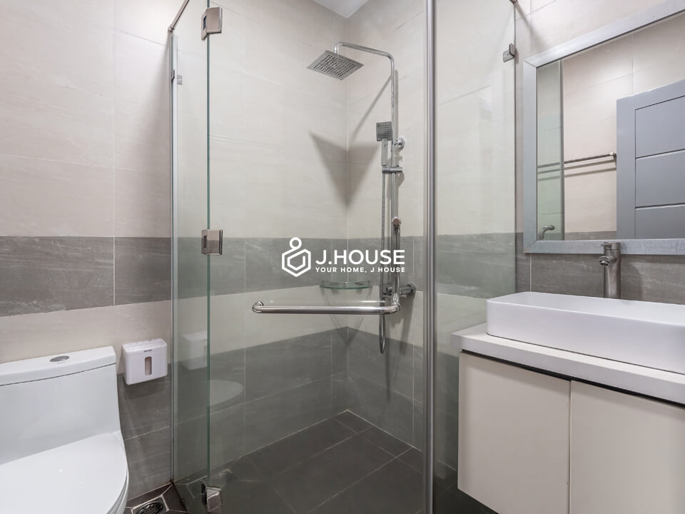 Bright and fully furnished studio apartment for rent in Thao Dien, District 2