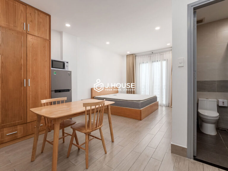 Bright and fully furnished studio apartment for rent in Thao Dien, District 2