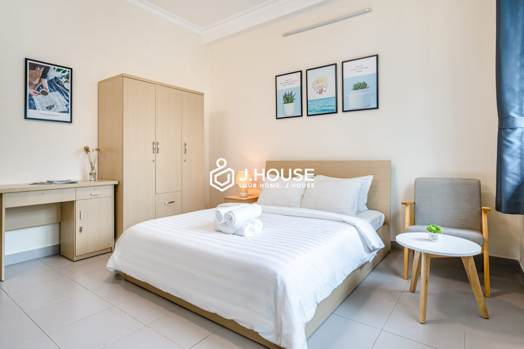 Fully furnished serviced apartment for rent near central park in District 1, HCMC