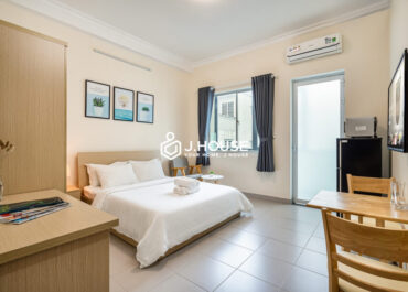 Fully furnished serviced apartment for rent near central park in District 1, HCMC