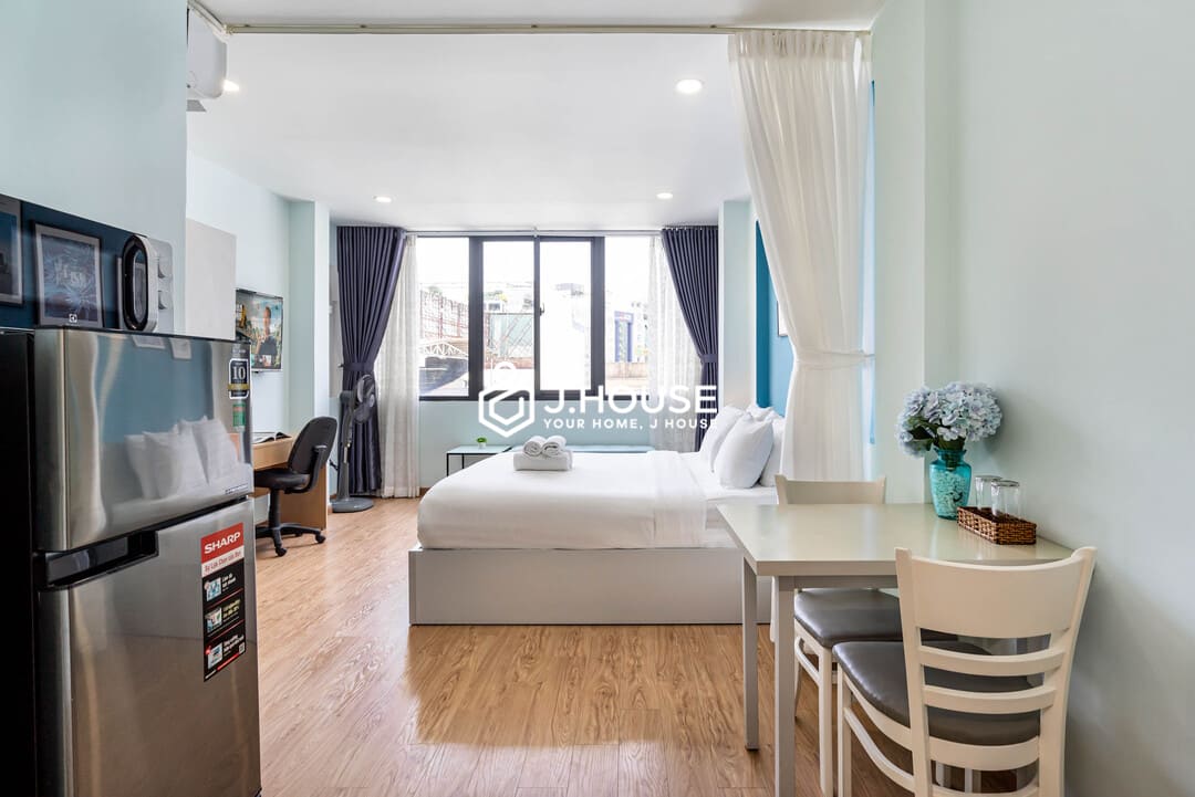 Modern serviced apartment for rent in the heart of District 1, HCMC