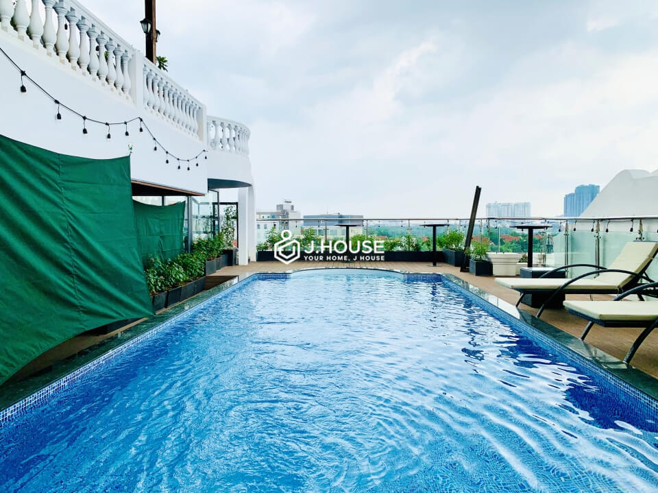 Serviced apartment building has a rooftop pool, gym and sauna in Thao Dien, District 2, HCMC-0