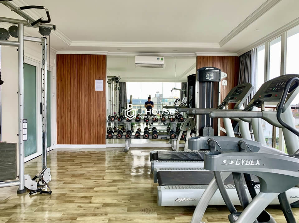 Serviced apartment building has a rooftop pool, gym and sauna in Thao Dien, District 2, HCMC-0