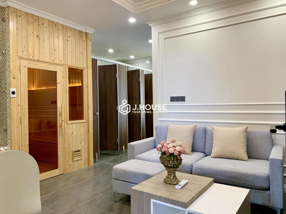 Serviced apartment building has a rooftop pool, gym and sauna in Thao Dien, District 2, HCMC-0