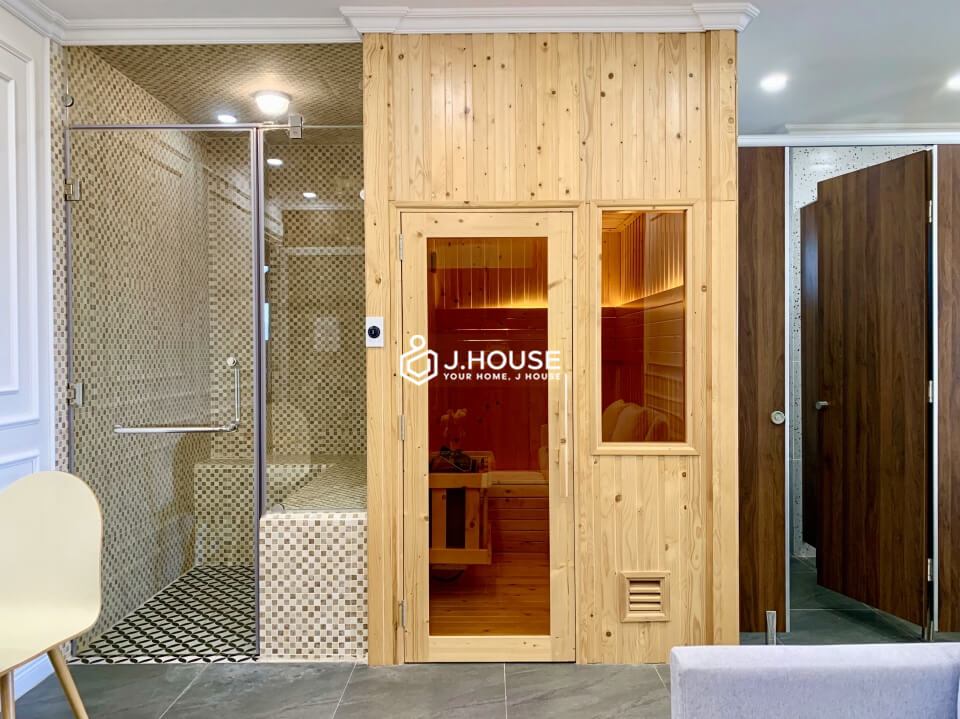 Serviced apartment building has a rooftop pool, gym and sauna in Thao Dien, District 2, HCMC-0