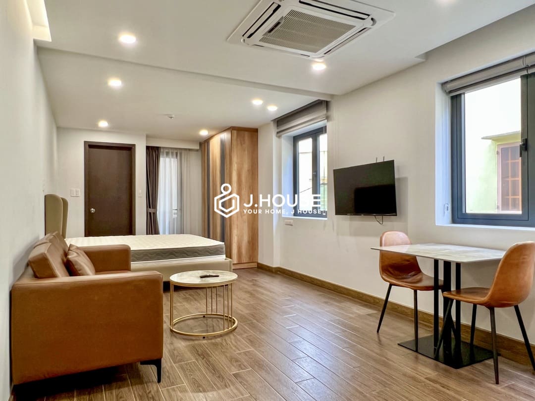Studio apartment with balcony & bathtub at Phu My Apartment, Binh Thanh District