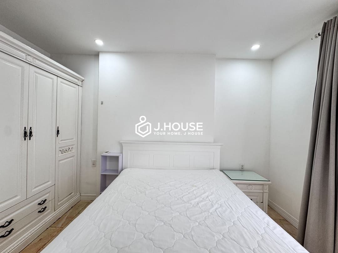 1br apartment with balcony at Rose 1 Apartment, Thao Dien, District 2, HCMC
