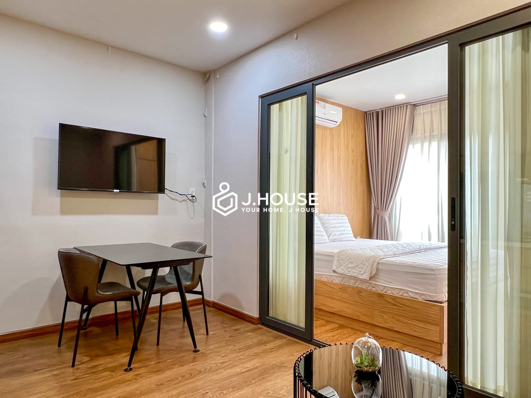 Bright 1 bedroom apartment at Tran Apartment, Thao Dien