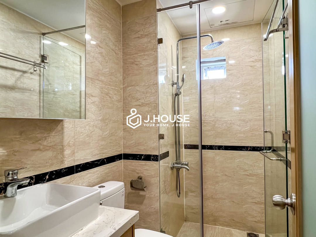 Bright 1 bedroom apartment at Tran Apartment, Thao Dien