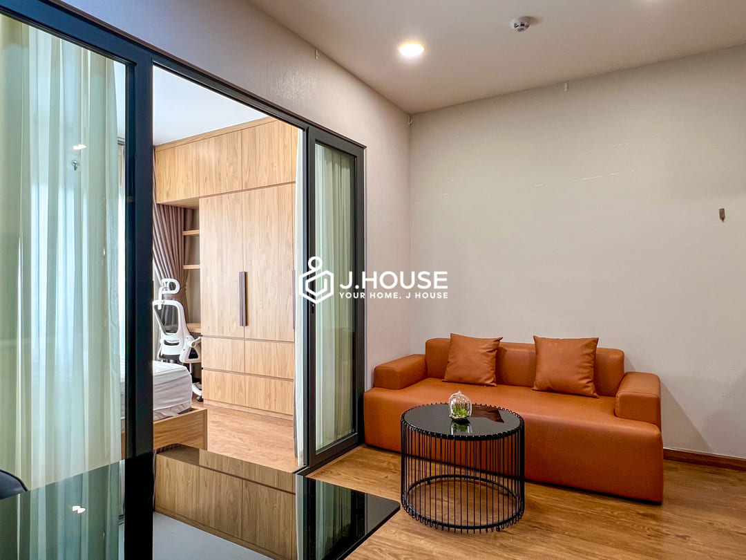 Bright 1 bedroom apartment at Tran Apartment, Thao Dien