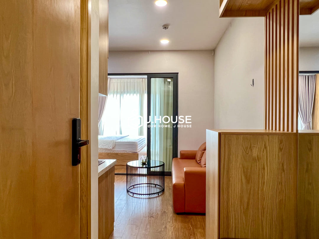 Bright 1 bedroom apartment at Tran Apartment, Thao Dien