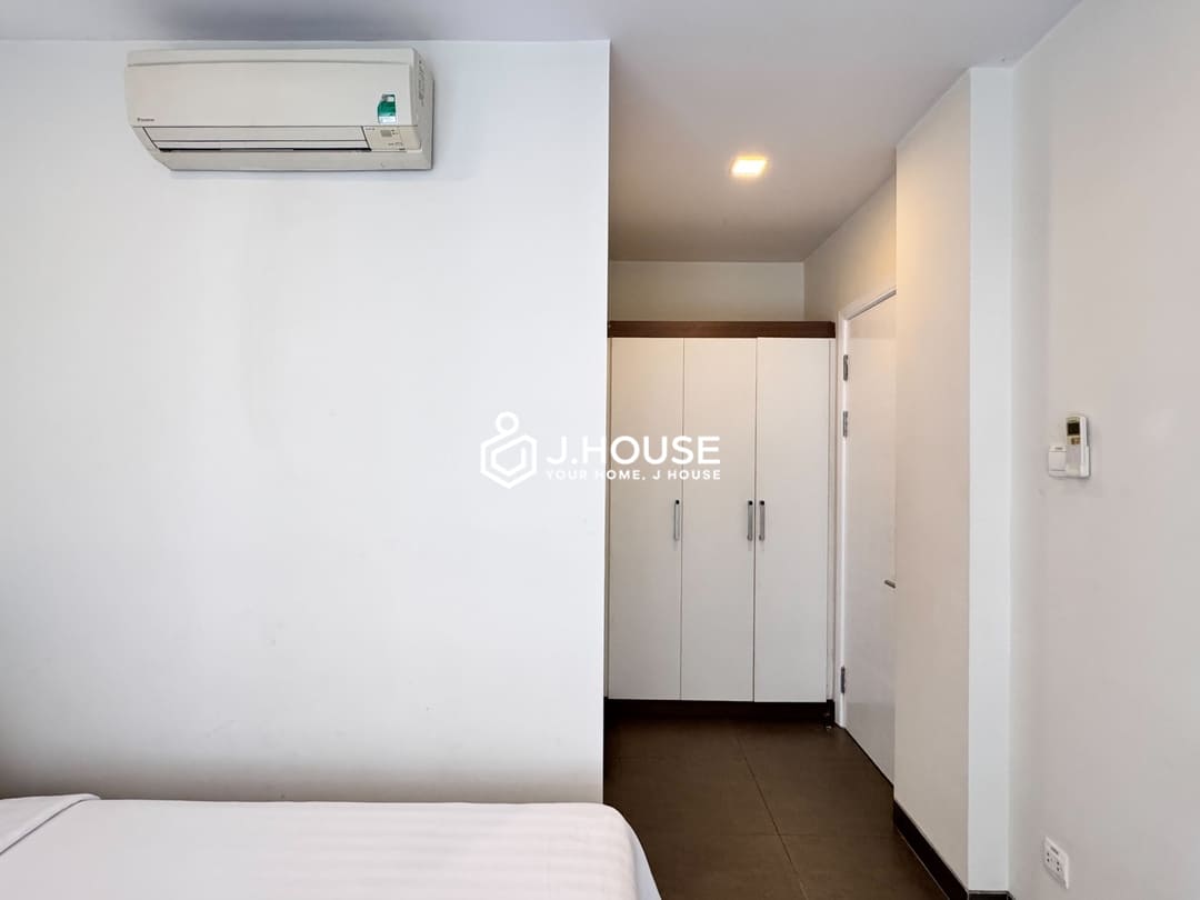 Bright 3br apartment for rent at Glenwood Suites, Thao Dien, District 2, HCMC