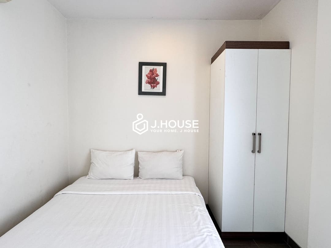Bright 3br apartment for rent at Glenwood Suites, Thao Dien, District 2, HCMC