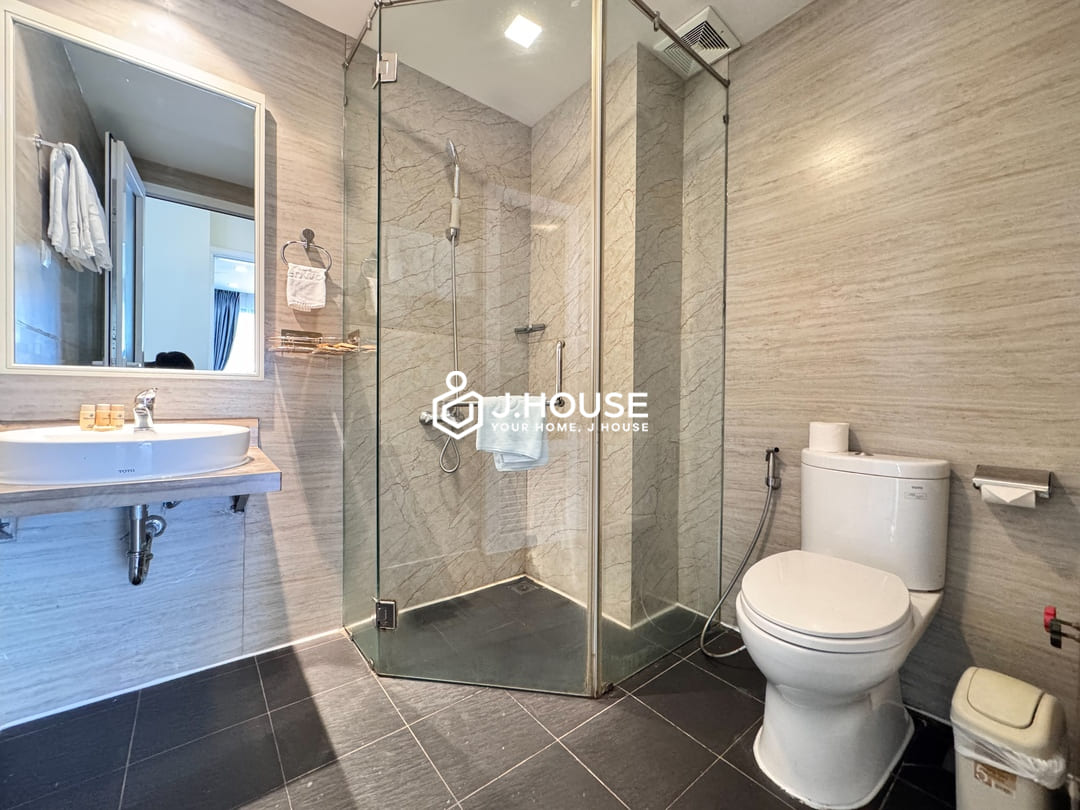 Bright 3br apartment for rent at Glenwood Suites, Thao Dien, District 2, HCMC