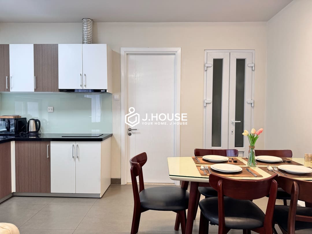 Bright 3br apartment for rent at Glenwood Suites, Thao Dien, District 2, HCMC