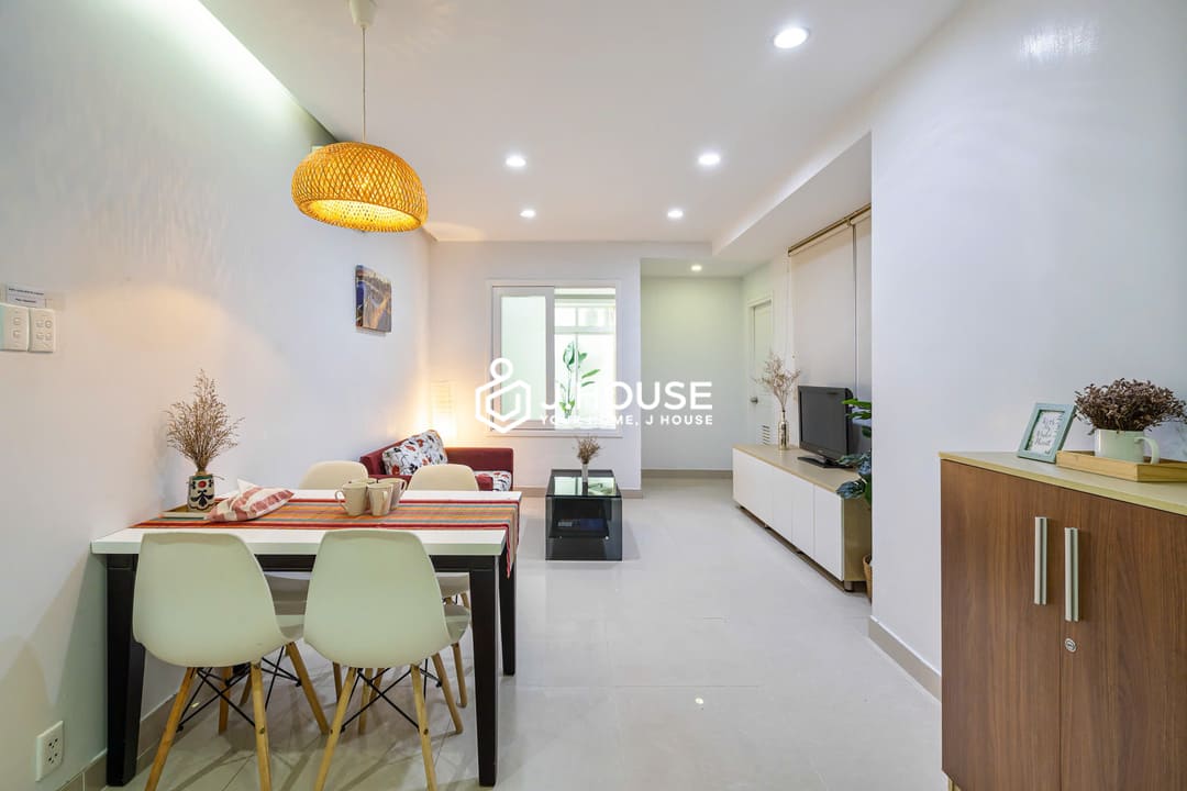Modern 1br apartment for rent at International Plaza, District 1, HCMC
