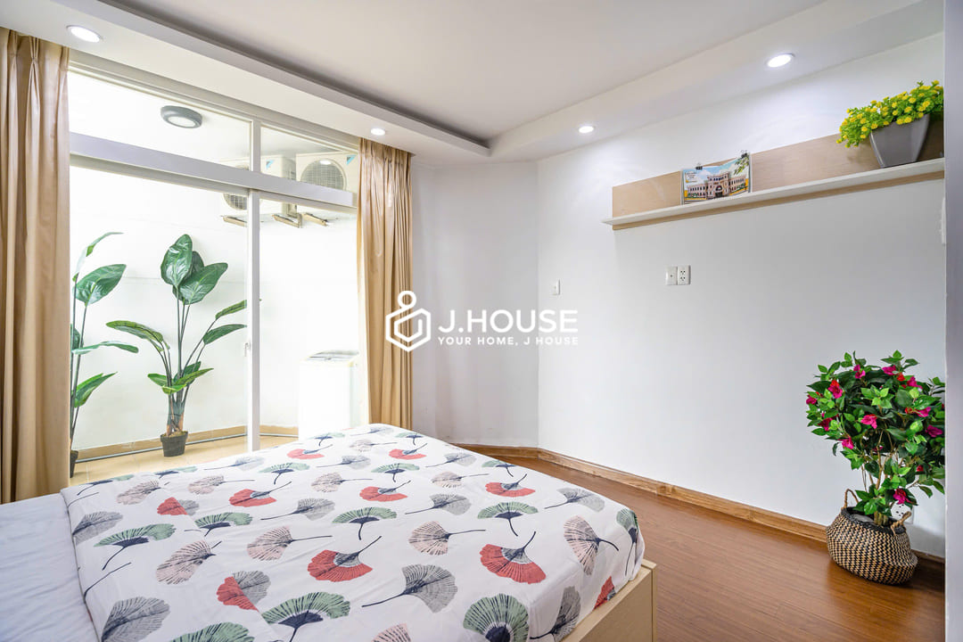 Modern 1br apartment for rent at International Plaza, District 1, HCMC
