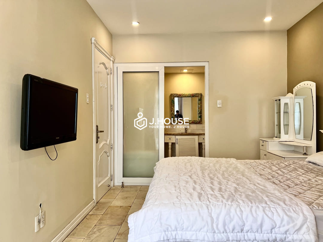 Modern 2-bedroom apartment for rent in Thao Dien, District 2, HCMC