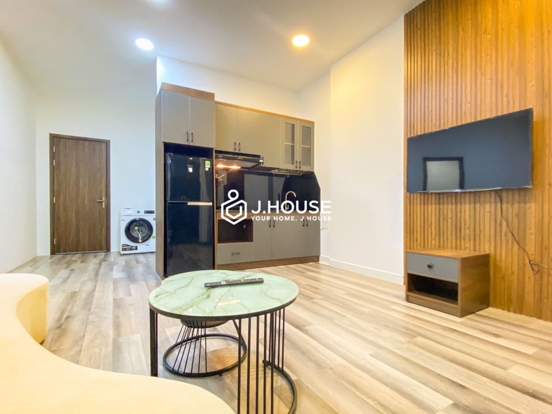 Modern and spacious 1br apartment in Binh Thanh District, HCMC