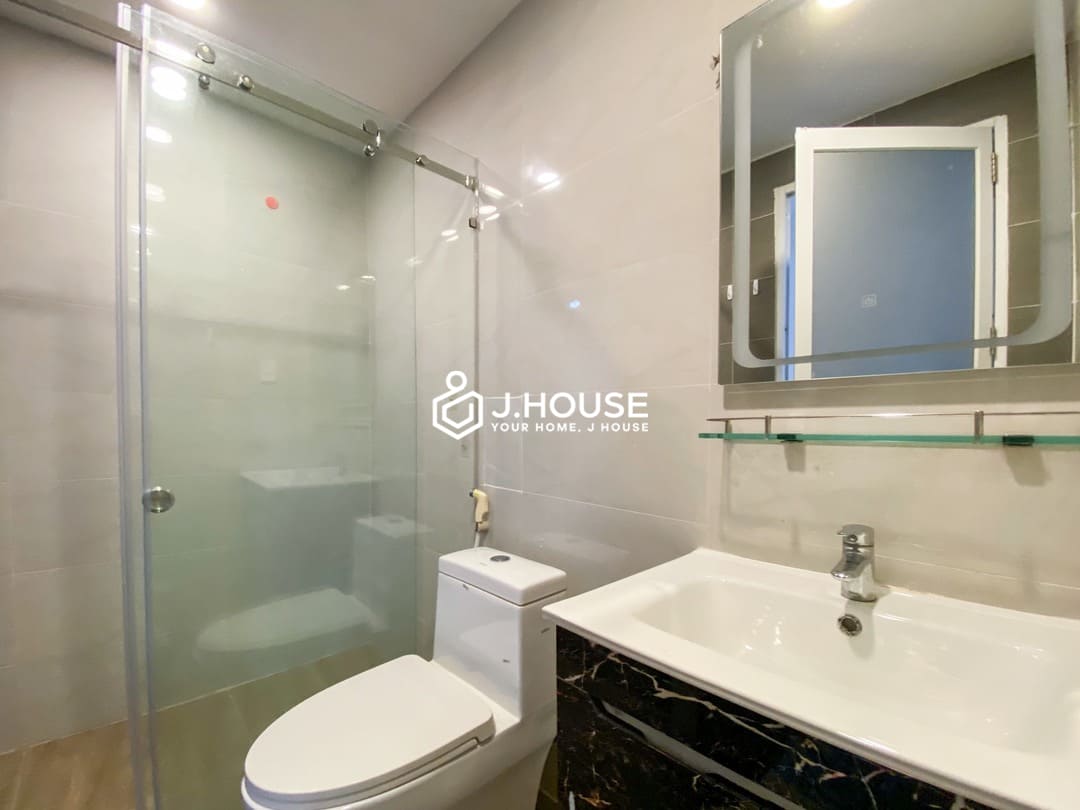 Modern and spacious 1br apartment in Binh Thanh District, HCMC