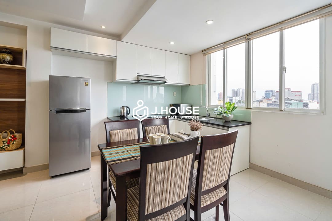 Modern and spacious 2br apartment at International Plaza, District 1