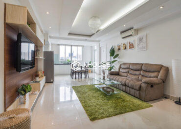 Modern and spacious 2br apartment at International Plaza, District 1